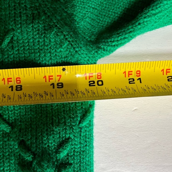 Karen Scott hand embroidered green scalloped edges M wool blend cardigan floral - Picture 7 of 8